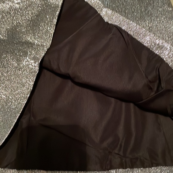 H&M silver shiny mini skirt. Size8 I put it with a shirt I’m selling too see 👀 - Picture 6 of 11
